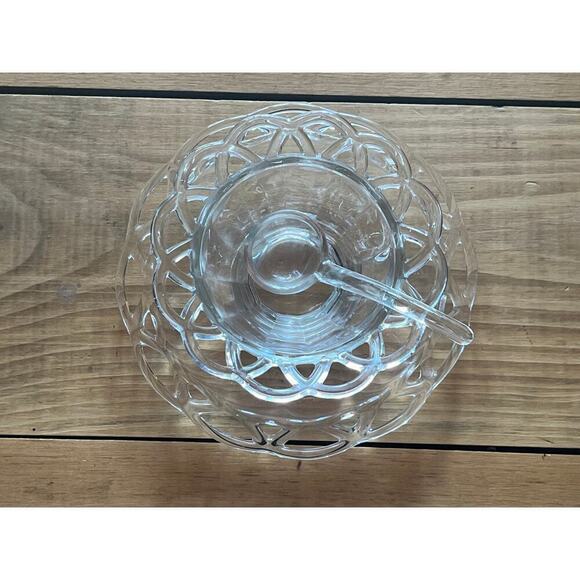 Vintage Imperial Glass Crochet/Lace Condiment 3 Piece Set. Mayo.Plate Bowl Spoon - Picture 3 of 10